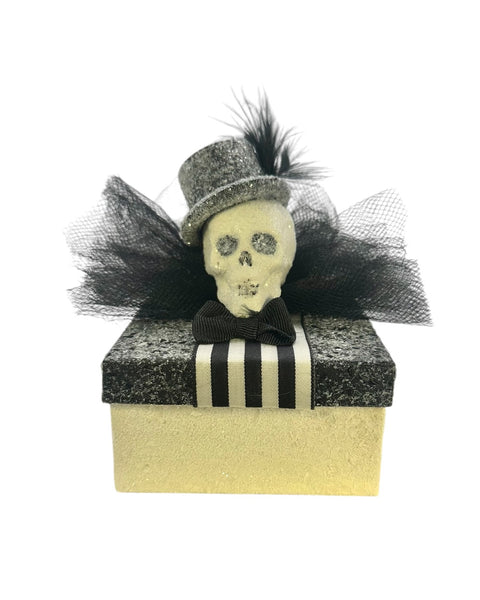 Skull Treat Box - Black & Cream