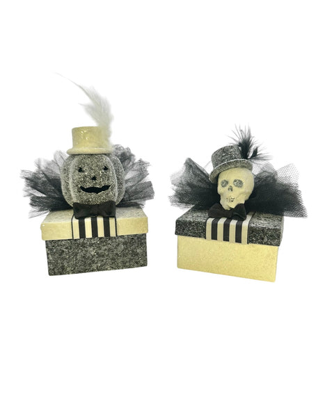 Jack-o-lantern Treat Box - Black & Cream