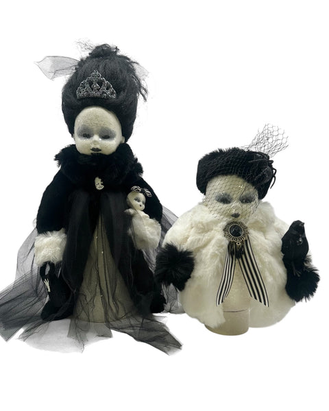 Morticia - Black
