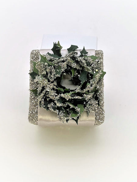 Square 3 x 3" Box with Wreath - Silver